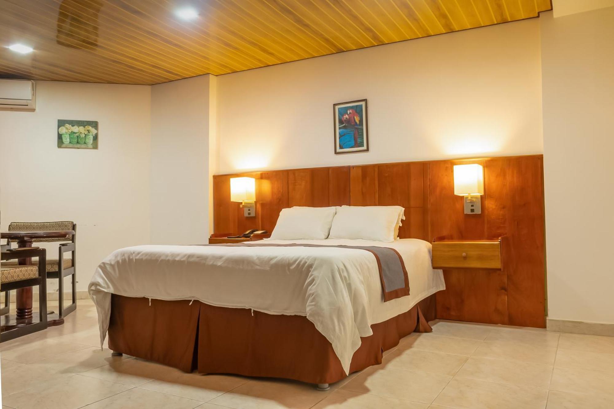 Hotel Guacamaya Penonome Bagian luar foto